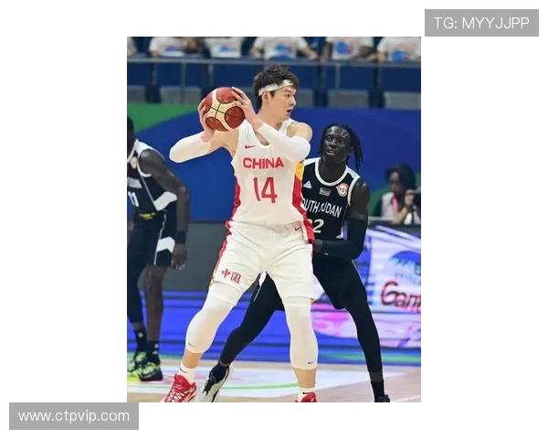 王哲林领衔中国篮球新篇章 展现无限潜力助力国家队腾飞 王哲林领衔中国篮球新篇章 展现无限潜力助力国家队腾飞