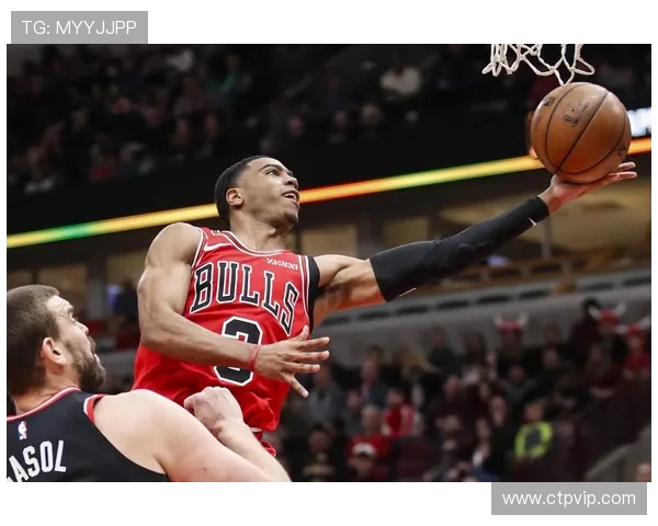 芝加哥公牛队重返辉煌之路 展现新一代篮球力量与挑战